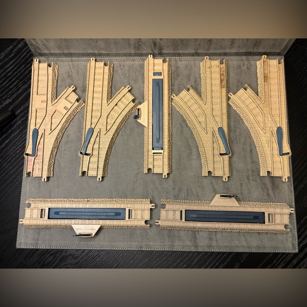 Thomas & Friends Four TR/TL Switch Track Junction & Three Brake Stop & Go Tracks
